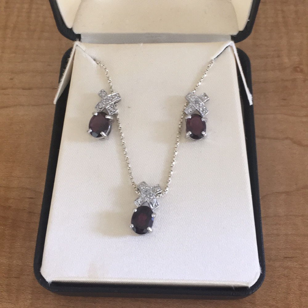 NWT Lord & Taylor Garnet Earring & Necklace Set